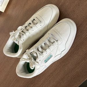 Reebok Sneakers